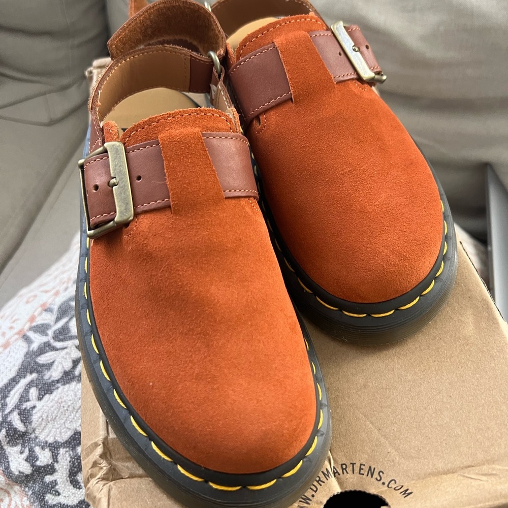 RARE Dr. Martens Jorge II Rust